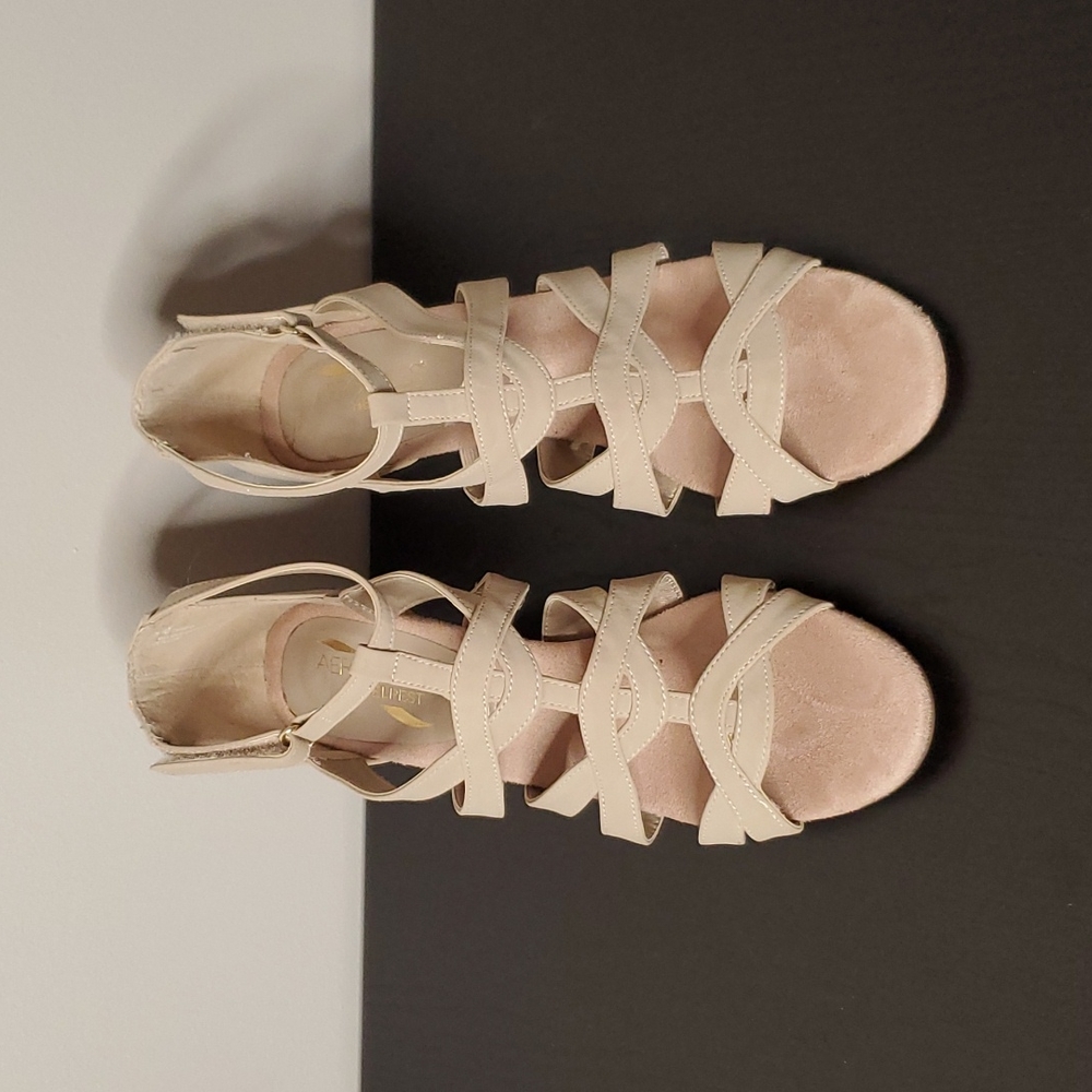 Donated: Aerosoles HeelRest Heels - Picture 2 of 9